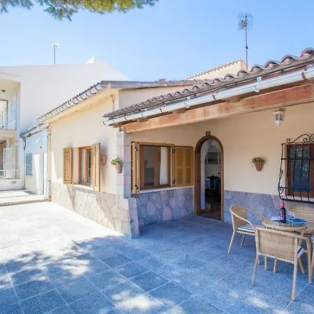 Holiday home Es Faro